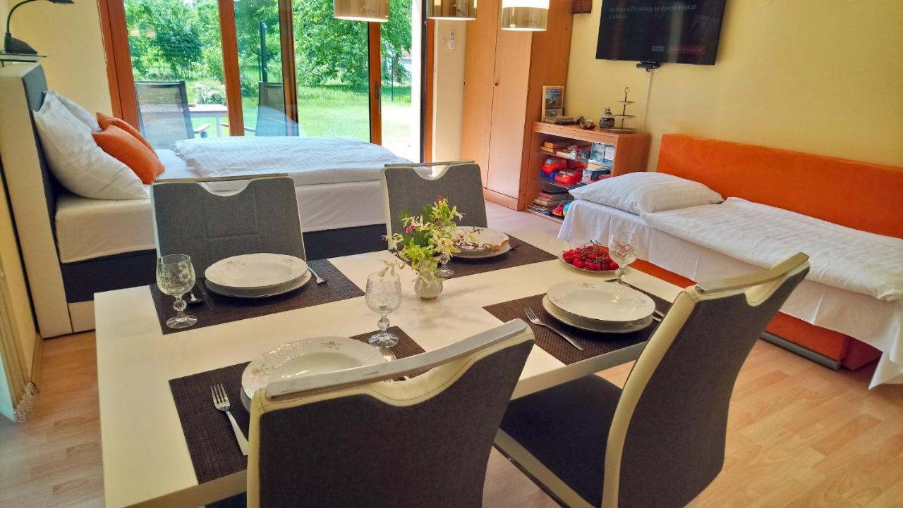 Apartamento Lovely Apartment, Garden, Parking, Wifi, Netflix *