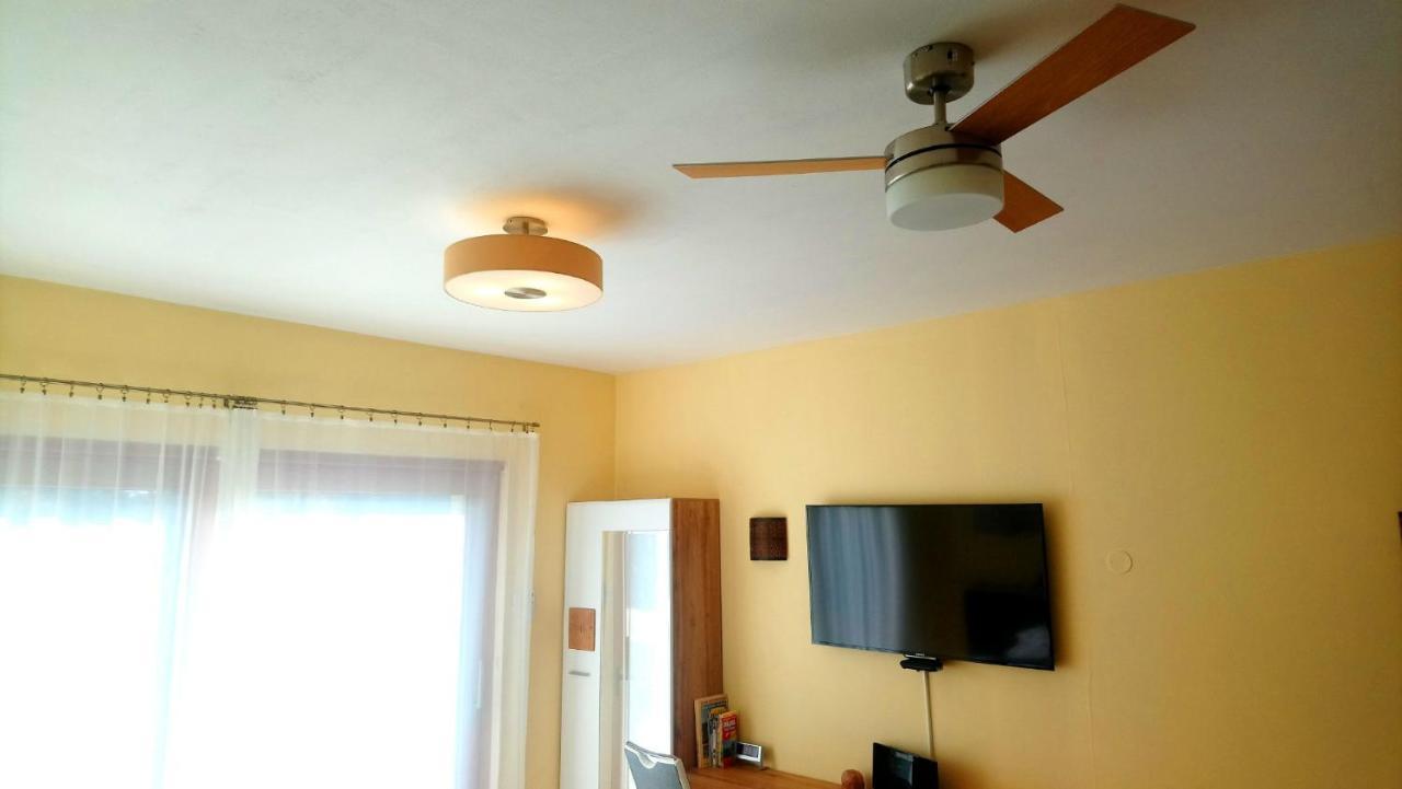 Lovely Apartment, Garden, Parking, Wifi, Netflix Apartament Praga